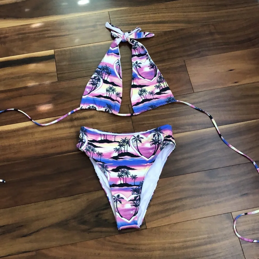 FRANKIES BIKINIS TROPICAL SUNSET BIKINI 👙 TOP SIZE SMALL BOTTOM SIZE XSMALL